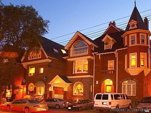 Madison Manor Boutique Hotel โตรอนโต ภายนอก รูปภาพ
